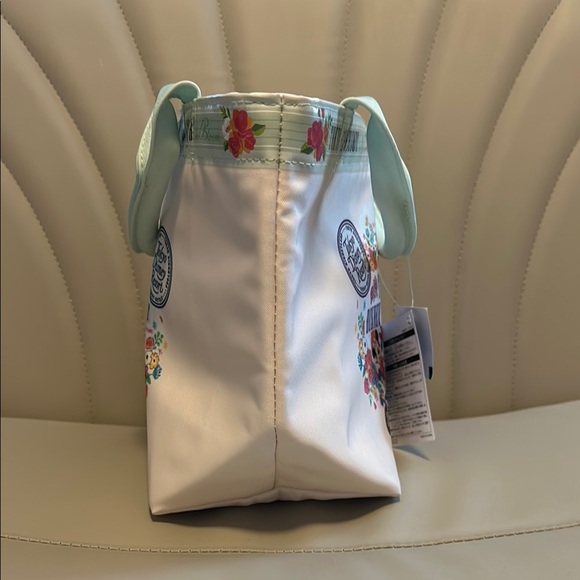 Authentic Tokyo Disney Resort Insulated Tote Lunch Bag - Picture 4 of 4